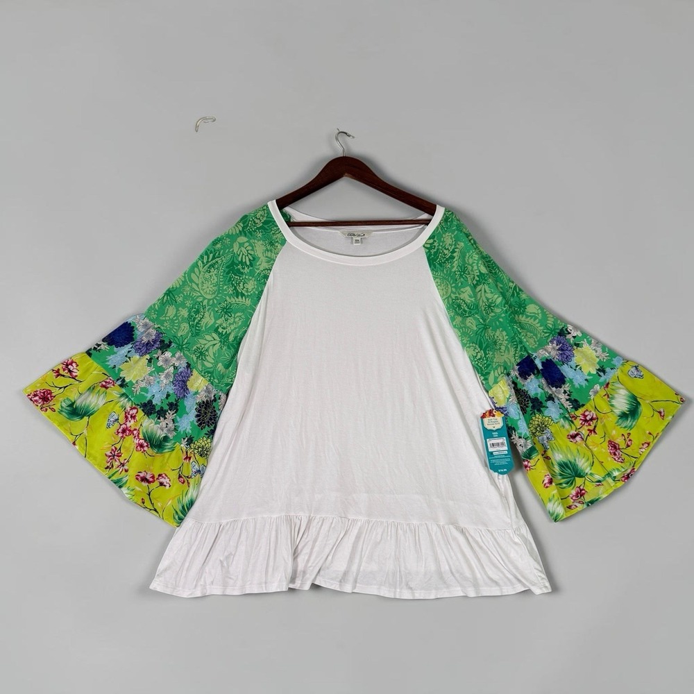 The Pioneer Woman Top Size 3X White W/ Green Balloon Sleeves Ruffle Bottom Plus